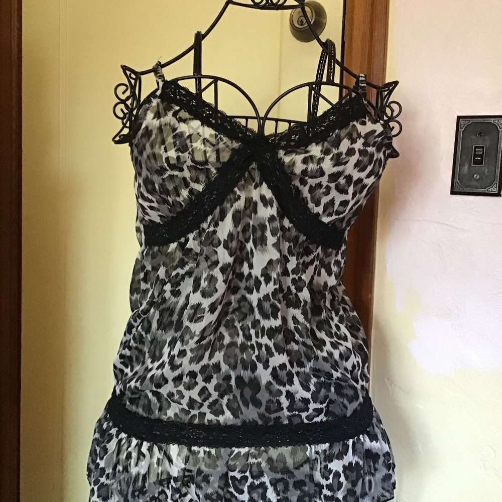 NWOT animal print lace trimmed semi sheer slip